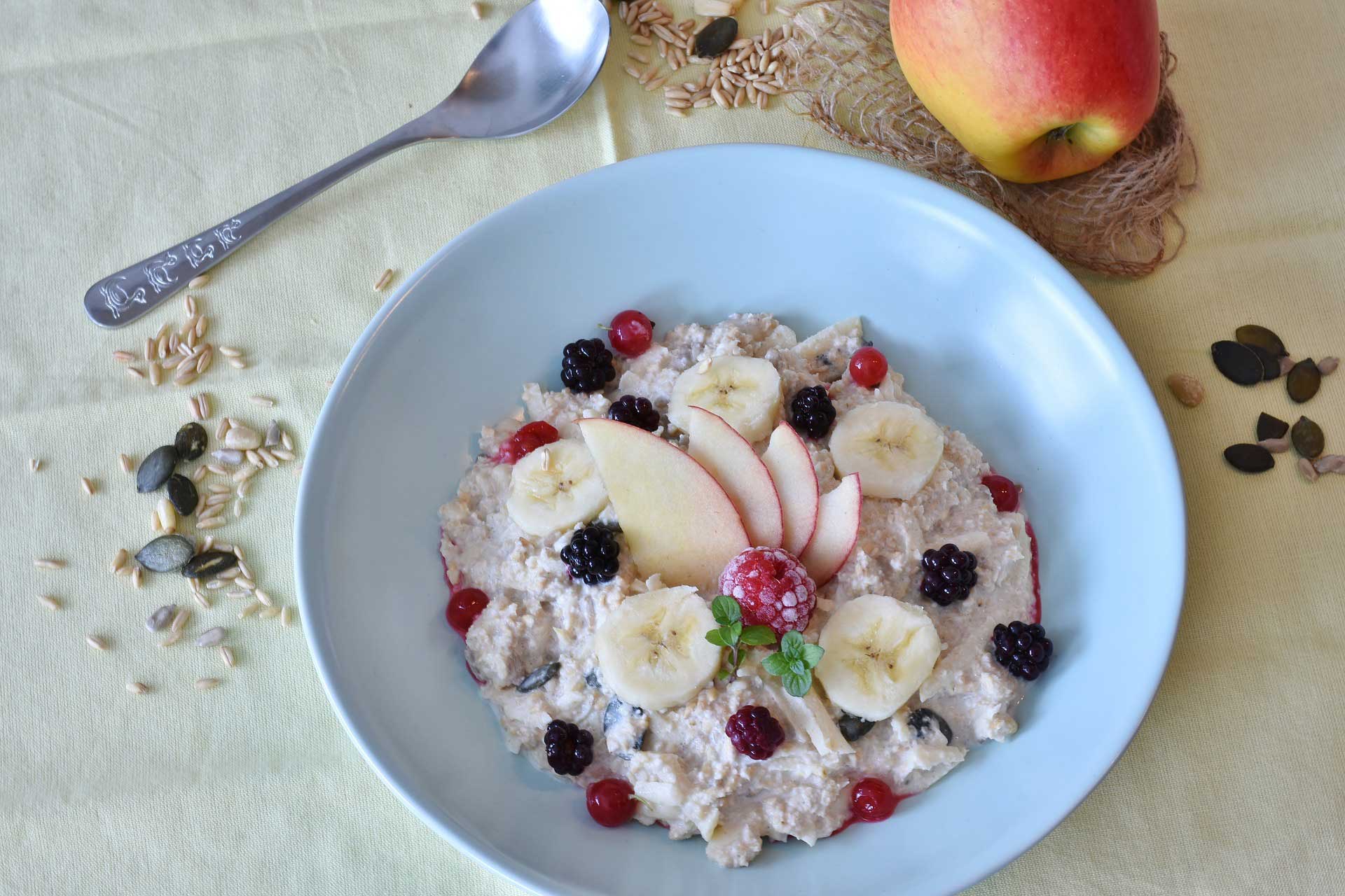 Haferflocken-Porridge – das perfekte warme Frühstück 2
